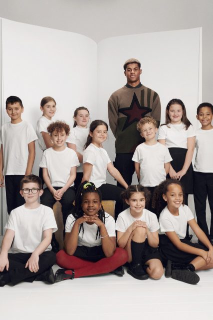 Burberry 與英國足球運動員 Marcus Rashford 攜手合作,提升兒童讀寫能力