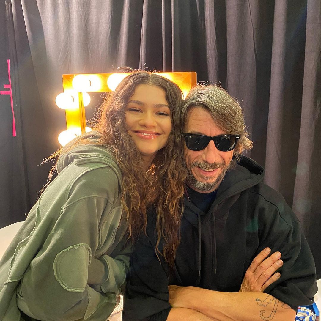 不愧是最年輕的 「Fashion Icon」得主！ Zendaya 率先示範明年春夏大熱的 Baggy Jeans
