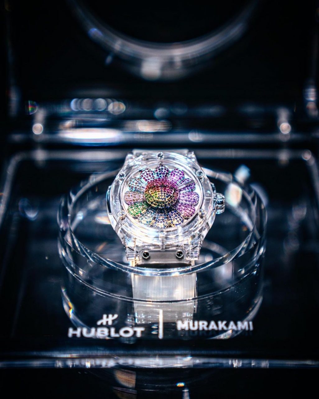 微笑之花再現｜ 2021年末藝術界的震撼話題，Hublot 與村上隆藍寶石彩虹聯乘腕錶登場