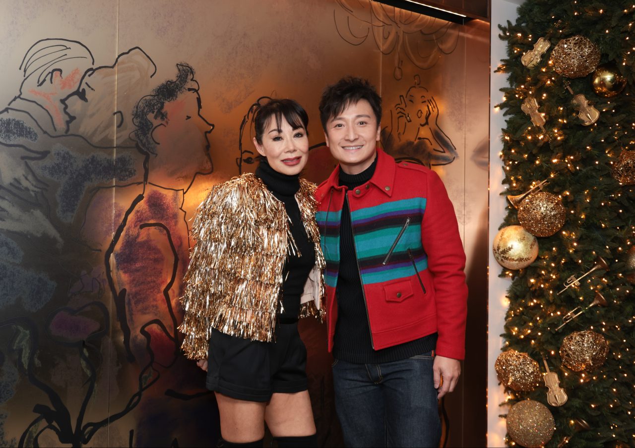 #VoguexSevvaHolidayCheers 聖誕派對齊聚甄子丹、方力申等名人KOL！歌手 Jamal Corrie 現場演奏率先感受聖誕氣氛