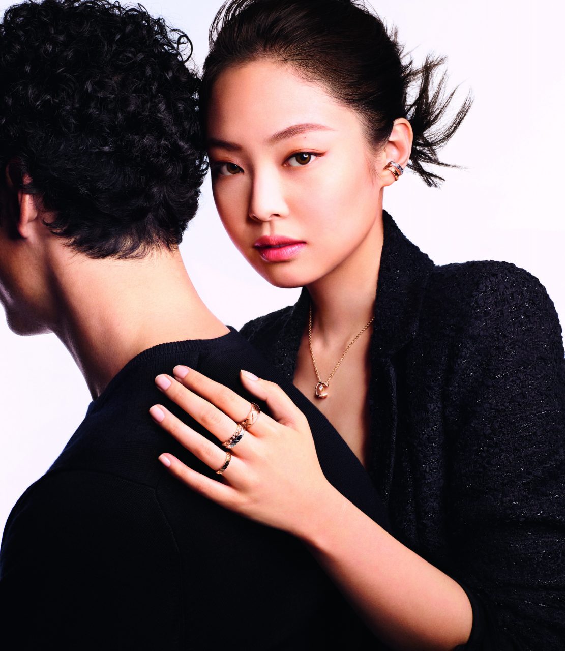 BLACKPINK Jennie示範Coco Crush全新作品  最期待CHANEL珠寶登場