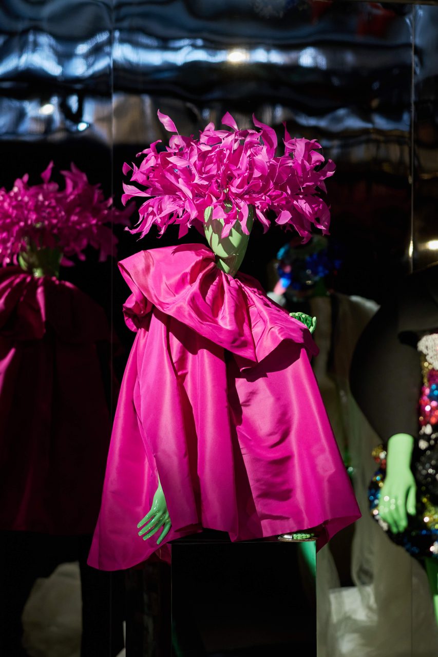 城中必去展覽：亞洲首個結合時裝及工藝珍藏展《Savoir-Faire：The Mastery of Craft in Fashion》正式開幕！