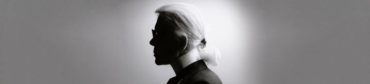 蘇富比舉行 Karl Lagerfeld 遺產拍賣會第二部分：老佛爺生前專用的香奈兒手袋打破了拍賣記錄，成交價約83萬港幣！