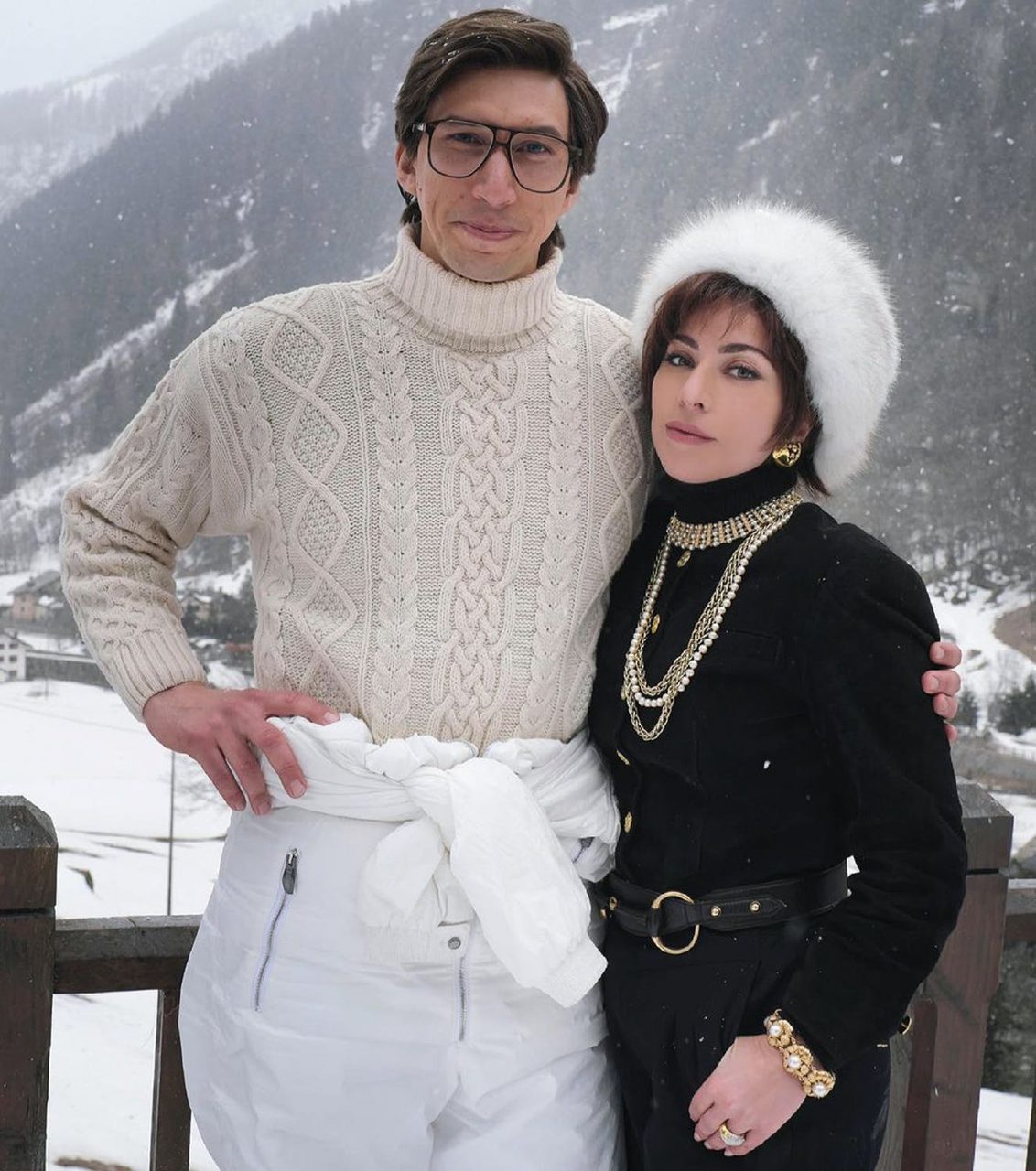 佳士得舉行慈善拍賣，當中更有電影《House of Gucci》中 Lady Gaga、Adam Driver 穿過的戲服！