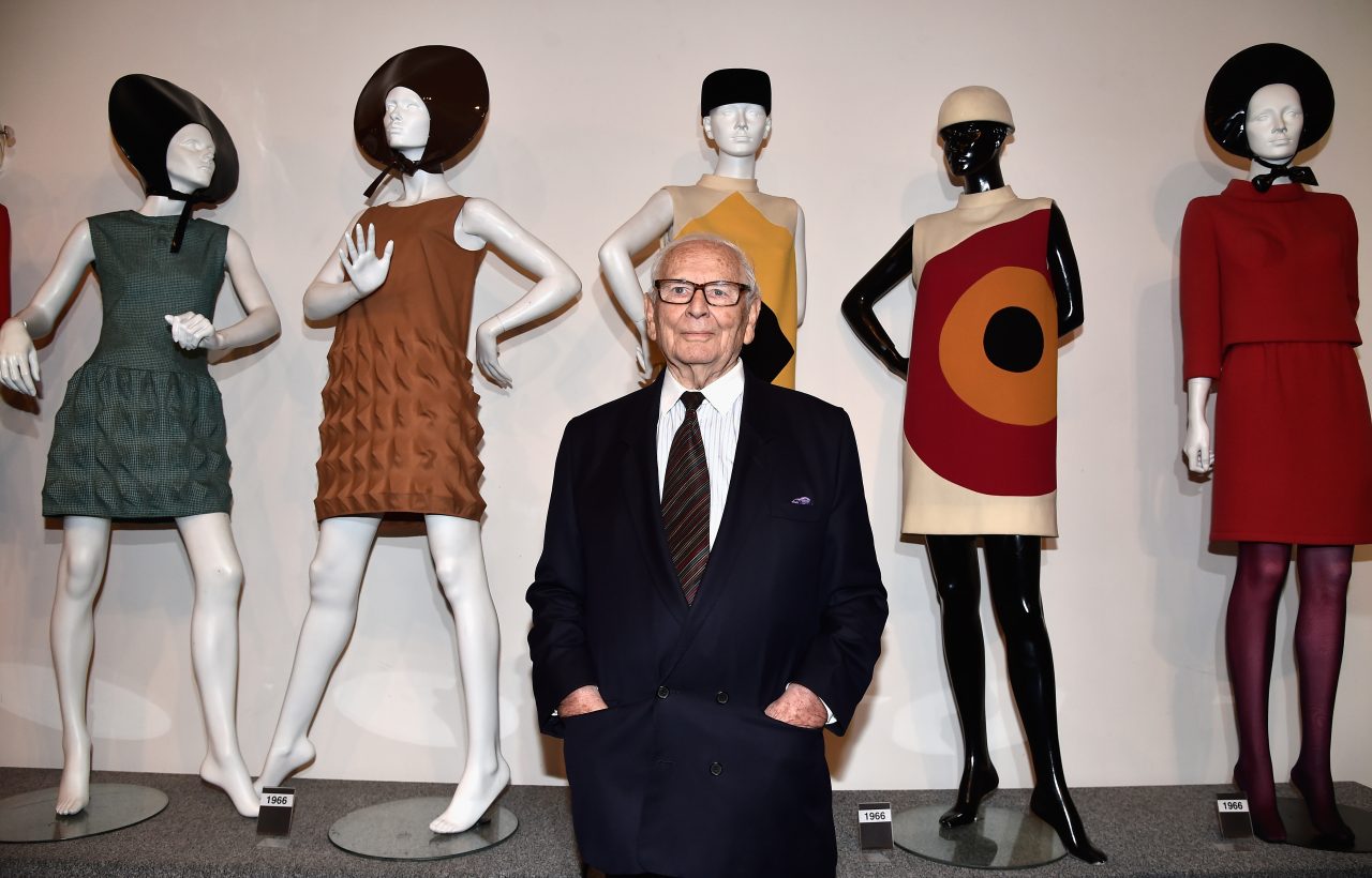 紀念傳奇設計師 Pierre Cardin 逝世一週年，致敬高級訂製時裝展上演 Pierre Cardin 最後遺作