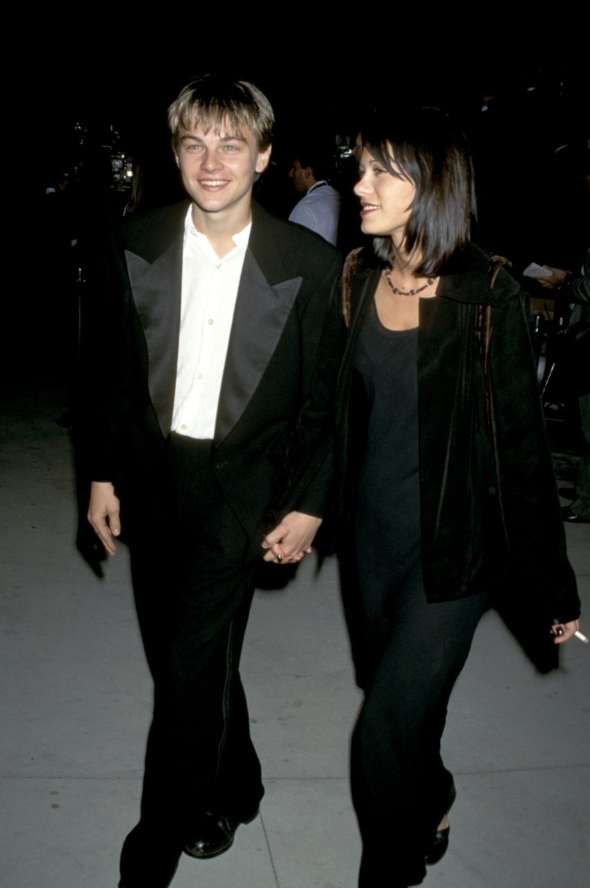 <strong> 1995 年 </strong> Leonardo DiCaprio 出席 Vanity Fair Oscar Party。