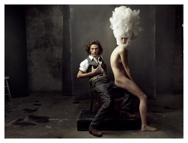 Hauser & Wirth 最新展覽:由攝影大師 Annie Leibovitz 親自挑選早年攝影作品 以及過去20年最具代表性的時尚攝影