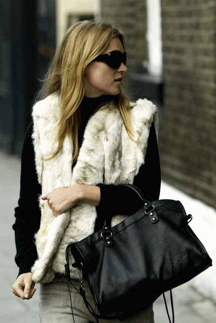 從 Balenciaga 到 Marc Jacobs,復古手袋才是 2022 年的時尚王道?