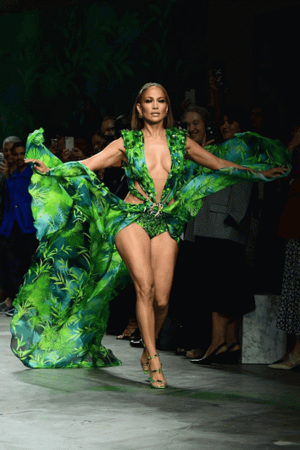 盤點新時代歌手 Dua Lipa《Euphoria》Hunter Schafer 到天后 Lady Gaga 、張曼玉都為時裝品牌客串模特兒的經典瞬間