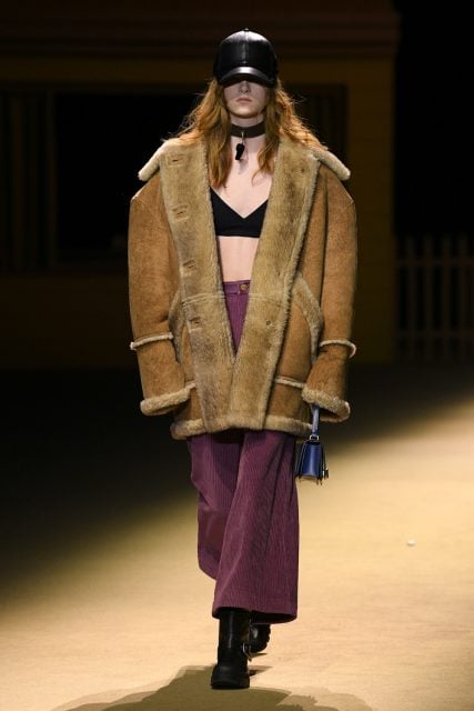 Stuart Vevers 為 Coach 鄰家女孩注入叛逆基因 | Fall/ Winter 2022