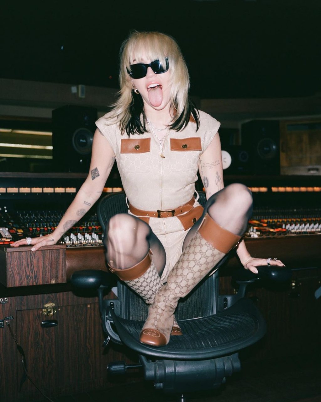 搖滾天后 Miley Cyrus 最近換上的 Shag Haircut 竟暗藏現時最時尚的4大髮型潮流？