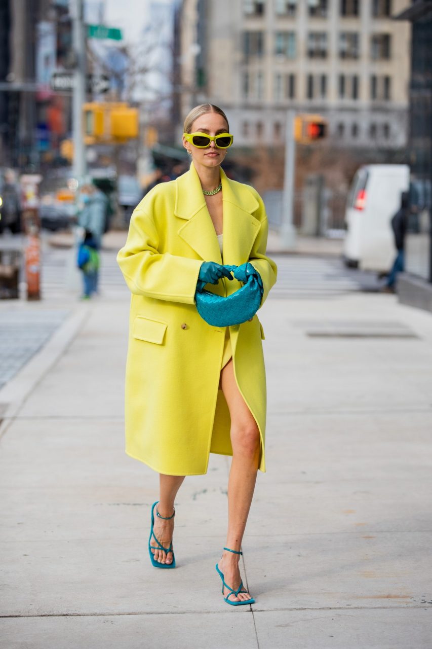 從 instagram 看最新時尚趨勢：如何透過寬鬆牛仔褲、動物圖紋設計打造完美配搭？ 