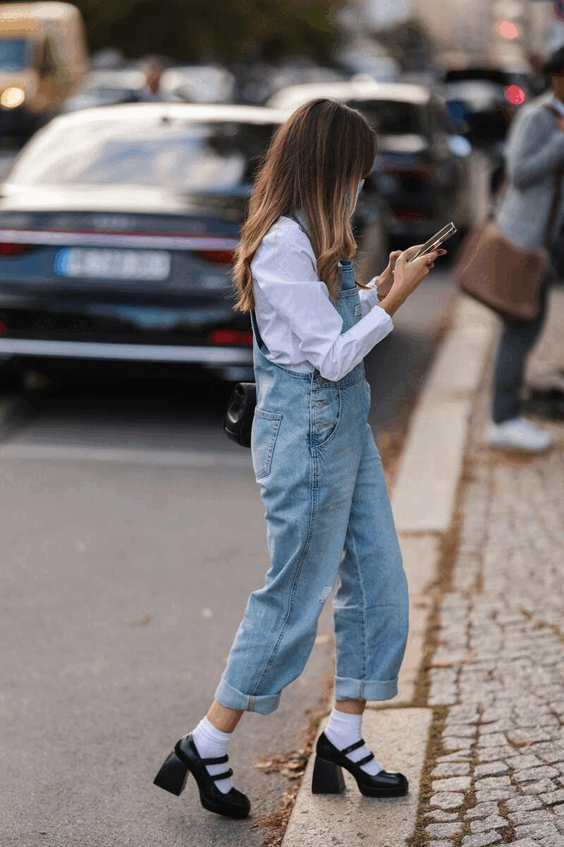 復古 Mary Jane 鞋要怎麼穿？原來搭配牛仔褲才是王道！盤點7種牛仔褲版型的造型