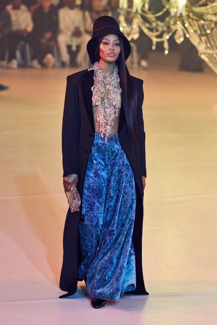 Naomi, Cindy & Kendall Lead An Emotional Off-White Tribute To Virgil Abloh