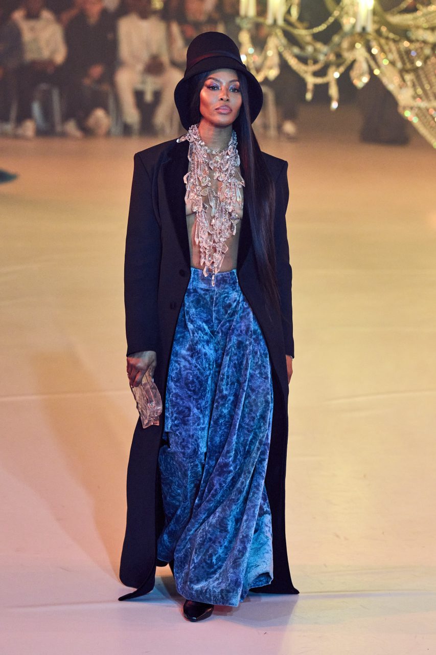 Naomi, Cindy & Kendall Lead An Emotional Off-White Tribute To Virgil Abloh