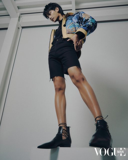 韓國男演員車學沇 (N)演繹 Saint Laurent 新裝，分享十年演藝旅程