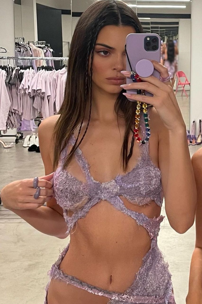 Kendall Jenner 和 Kylie Jenner 薰衣草裙裝背後出自她的手！認識來自紐約的中國設計師 Haixi Ren