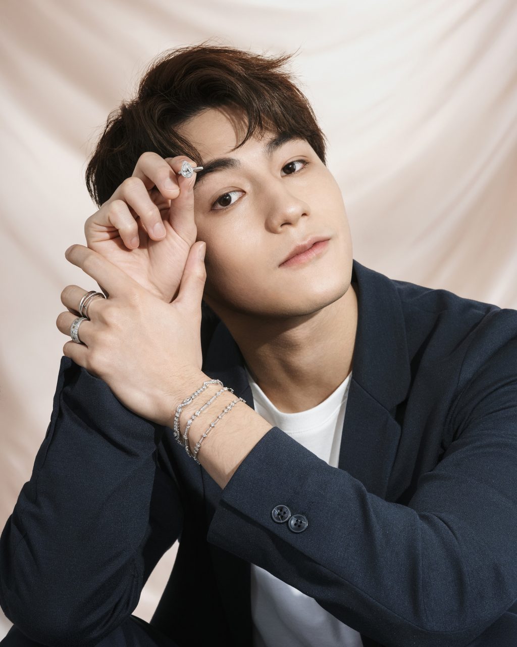 從 Jeffrey Ngai 到林心如，為何一眾時尚達人與實力派演員都愛上 De Beers Jewellers 鑽石珠寶系列？