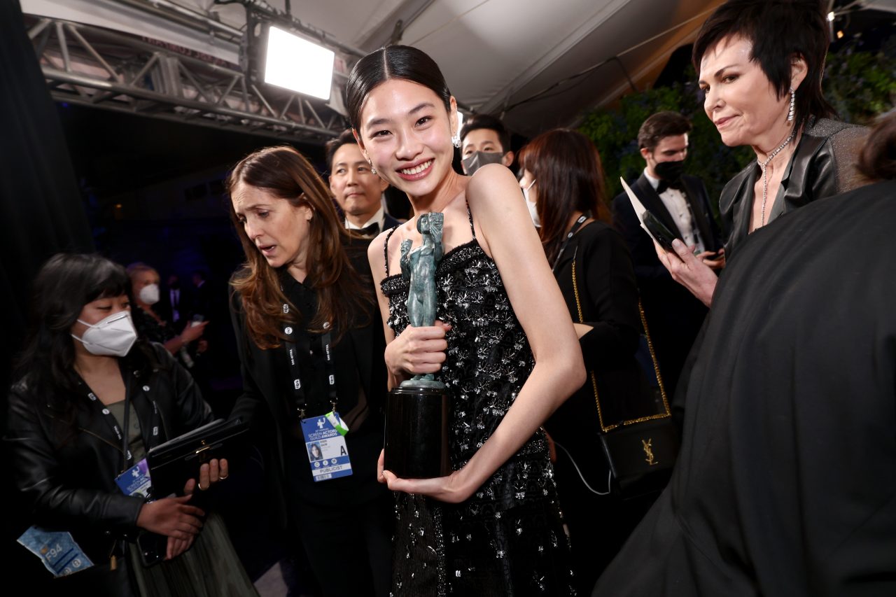 A24 電影《The Governesses》集合三大女神 Lily-Rose Depp、鄭浩妍以及 Renate Reinsve 主演性感家教老師