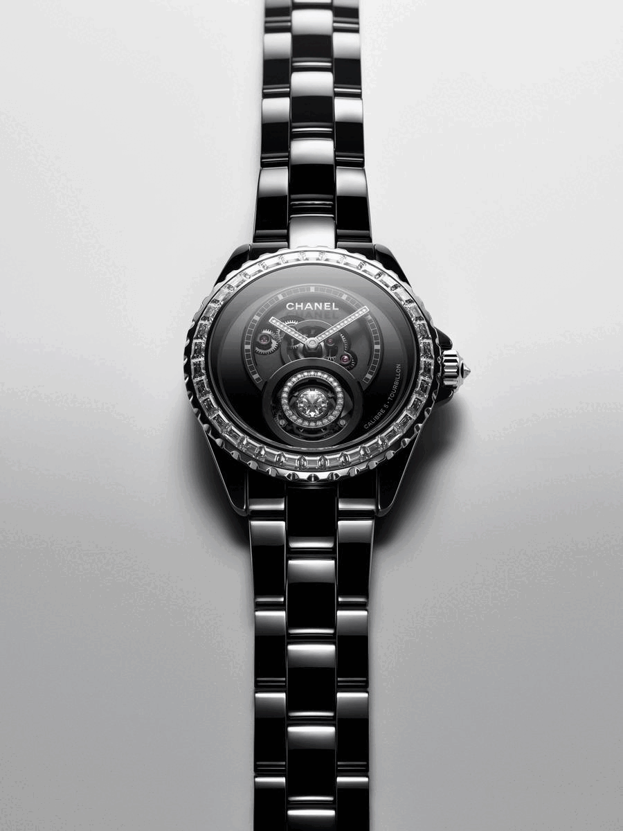 Watches & Wonders 2022｜品牌製錶師將 Chanel J12 幻化成創意舞台 上演連場精彩演出
