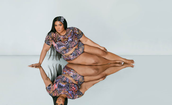 Lizzo 推出革命性新塑身衣品牌 Yitty：「想讓每個人都有機會為自己的身體說話。」