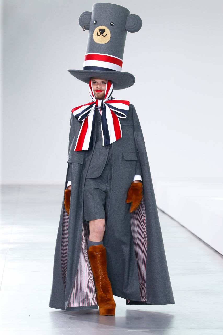將怪誕與制服時尚融合，Thom Browne 帶來 Ted Talk 讓泰迪熊玩具成為時裝展座上客！Fall/Winter 2022