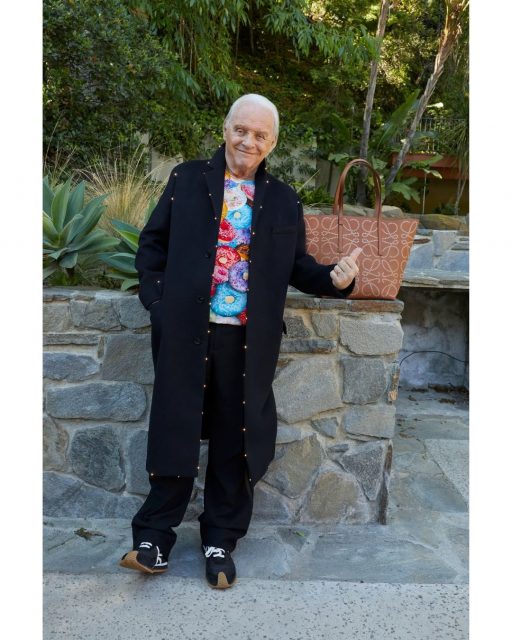 時裝品牌如何借巧妙選角來說故事?從 84 歲傳奇演員 Anthony Hopkins 登上 Loewe 最新廣告說起⋯⋯