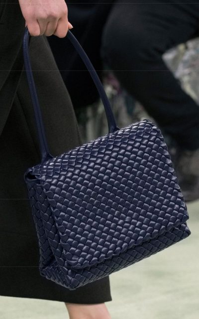 2022 夏季手袋情報｜Bottega Veneta 新季袋款：全新編織  Patti Bag 開放預購、 Cobble 手袋、Cassette 系列新成員 Brick Cassette、Mini Cabat