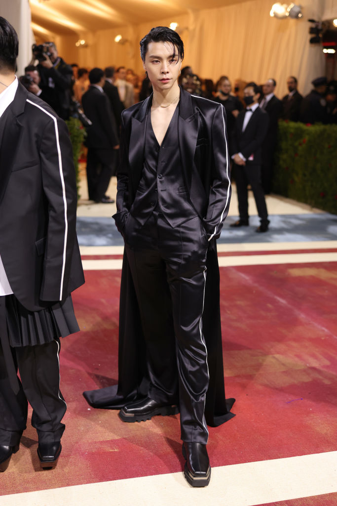 Met Gala 2022｜韓流組合 NCT 成員 Johnny 以 Peter Do 設計登上 紅地毯！見證二人首次的 Met Gala 時刻
