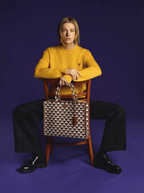 Hunter Schafer 再度出鏡 Prada 廣告,更借三位現代藝術大師視角呈現三種不同面貌!