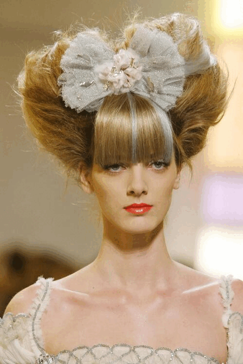 精選Chanel時裝展上最精緻華麗的30個髮髻 成為你不同場合 甚至婚禮的髮型靈感