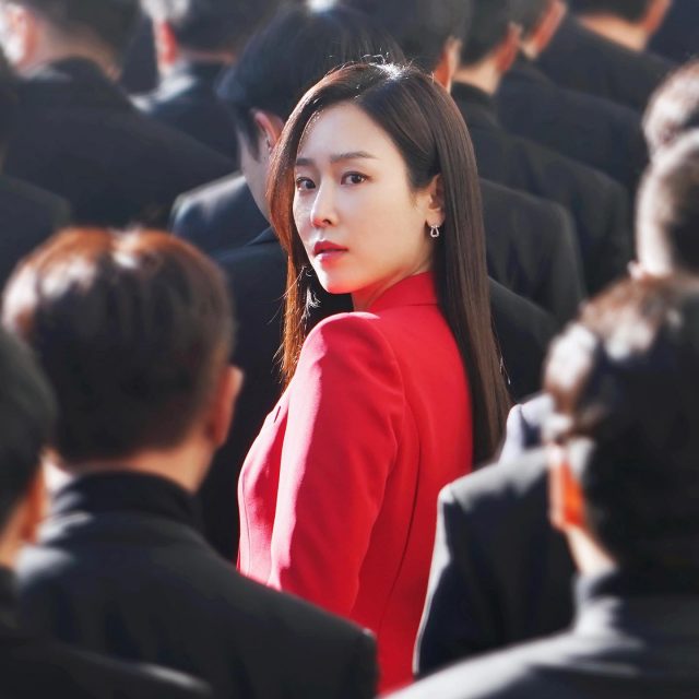 《為何是吳秀才》徐玄振是韓劇中的「姐弟戀專業戶」？一起認識關於她的二三事