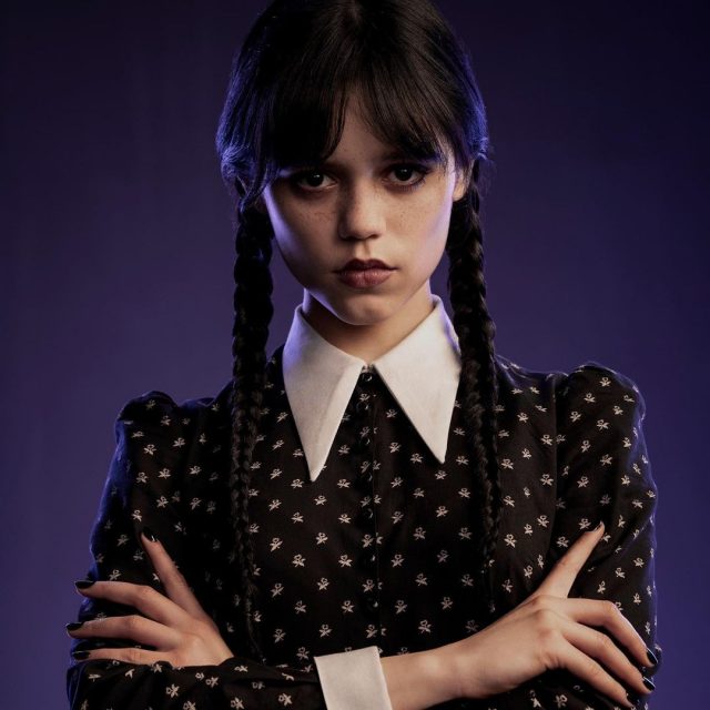 新一代恐怖片女神 Jenna Ortega 誕生!18歲混血兒出演美國鬼才導演 Tim Burton《愛登士家族》真人版 Netflix 劇 《Wednesday》