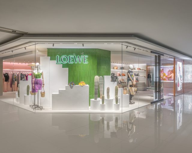 Casa Loewe 旗艦店正式登陸香港 ,完美感受時裝與藝術的雙互關係
