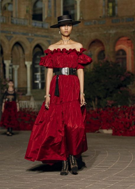 Dior 探索西班牙塞維利亞文化,向 Flamenco 的熱情之魅致敬|Cruise 2023