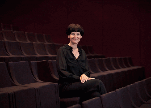 M+戲院開幕在即|專訪流動影像主策展人Silke Schmickl 「流動影像是一種基於時間的媒介」