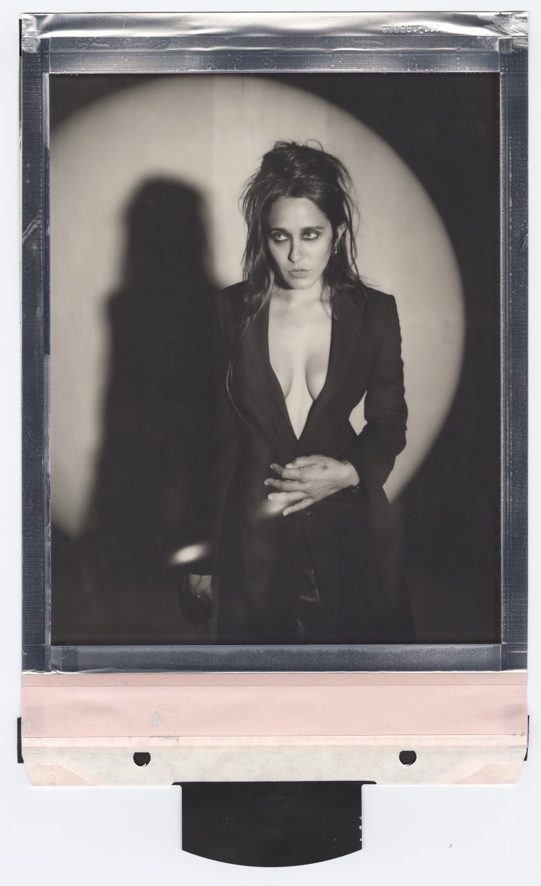 專訪 Chrome Hearts 千金、品牌 Deadly Doll 創辦人、歌手 Jesse Jo Stark：「設計對我來說是絕對全心全意地做自己。」