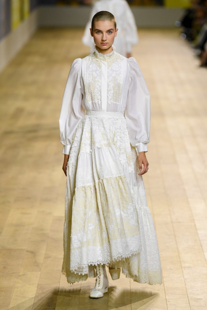 Maria Grazia Chiuri  以烏克蘭藝術家 Olesia Trofymenko 生命之樹詮釋 Dior 高尚情操｜Fall 2022 Couture