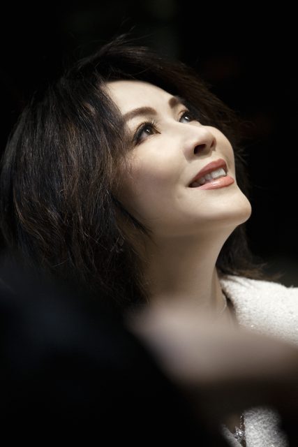 專訪影后劉嘉玲:細談「美」、「活在當下」、 CHANEL Sublimage全效再生系列心得:「選護膚品就像喝紅酒,要有層次和深度。」
