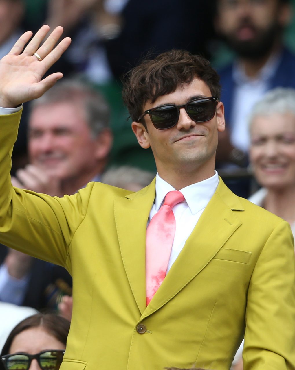 溫布頓網球錦標賽 2022 ｜分享從跳水王子 Tom Daley 到 Gen Z 英國演員 Max Harwood 的男士造型