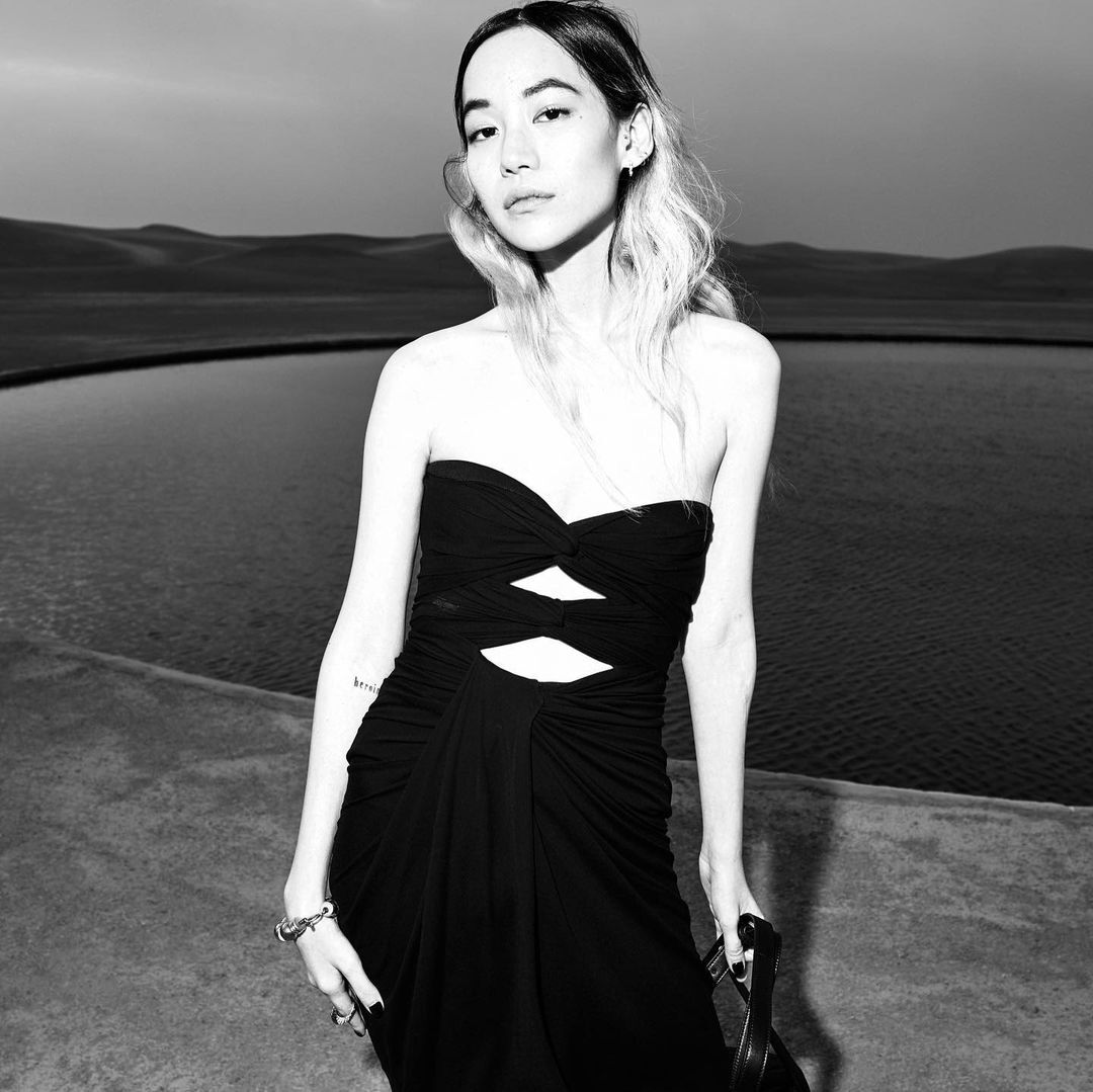 跟着 Kitty Chicha Amatayakul 走進 Saint Laurent 馬拉喀什時裝展現場：「我第一次親眼看到馬拉喀什的那一刻，我就被迷住了。」