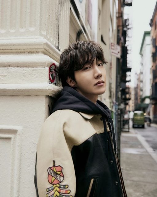 BTS 成員 j-hope 再下一城!發布全新單曲《on the street(with J. Cole)》漫步紐約街頭 回顧他的solo演藝歷程