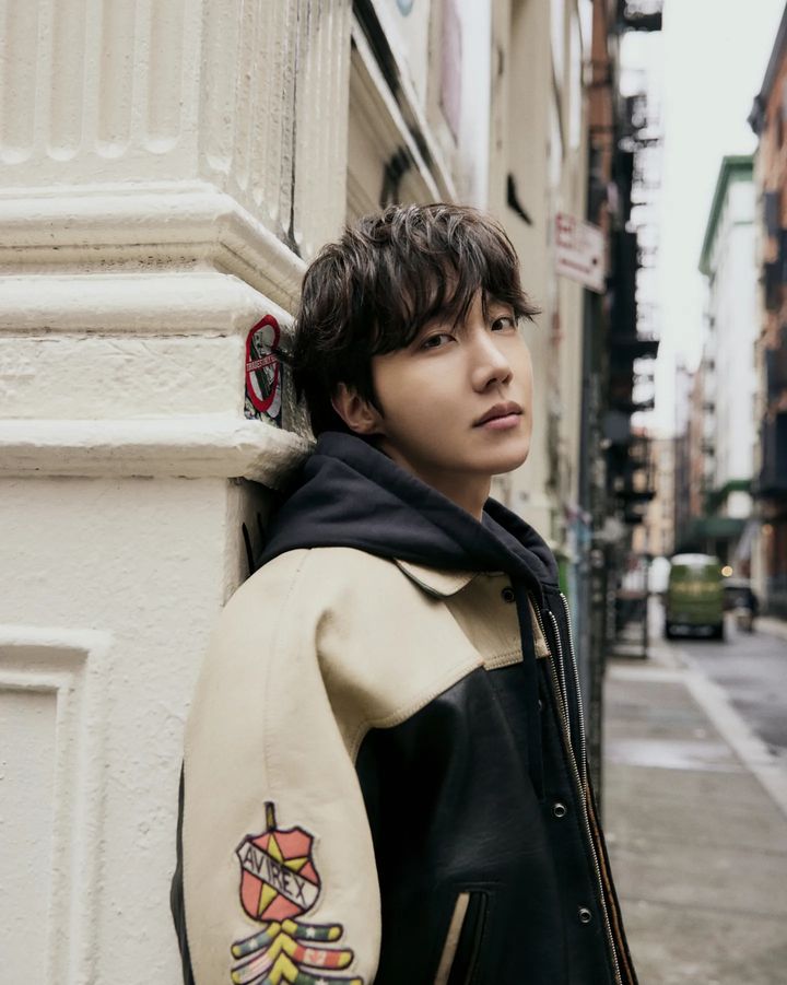 BTS 成員 j-hope 再下一城！發布全新單曲《on the street(with J. Cole)》漫步紐約街頭 回顧他的solo演藝歷程