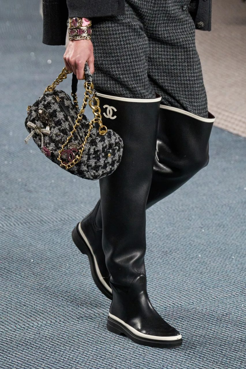 從 Chanel、Givecnhy 到 Courrèges，見證今年不能錯過的 6 款靴子款式