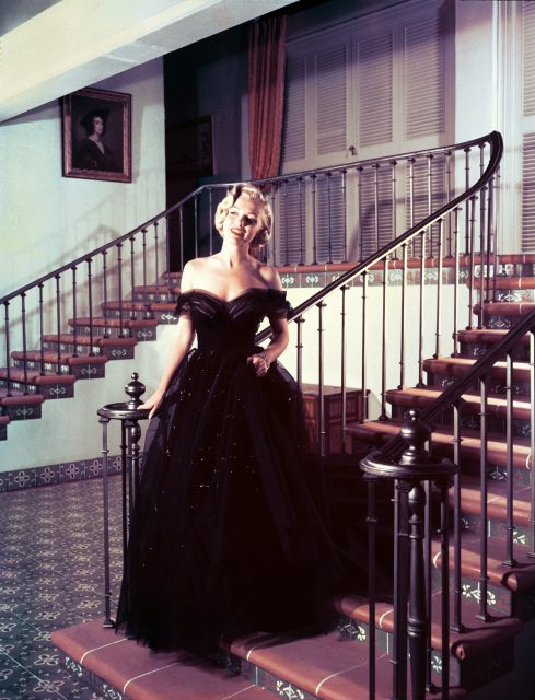 瑪麗蓮夢露 Marilyn Monroe 誕辰 100 周年｜一同回顧這位傳奇女星的 10 套經典造型，重新感受她的時尚魅力