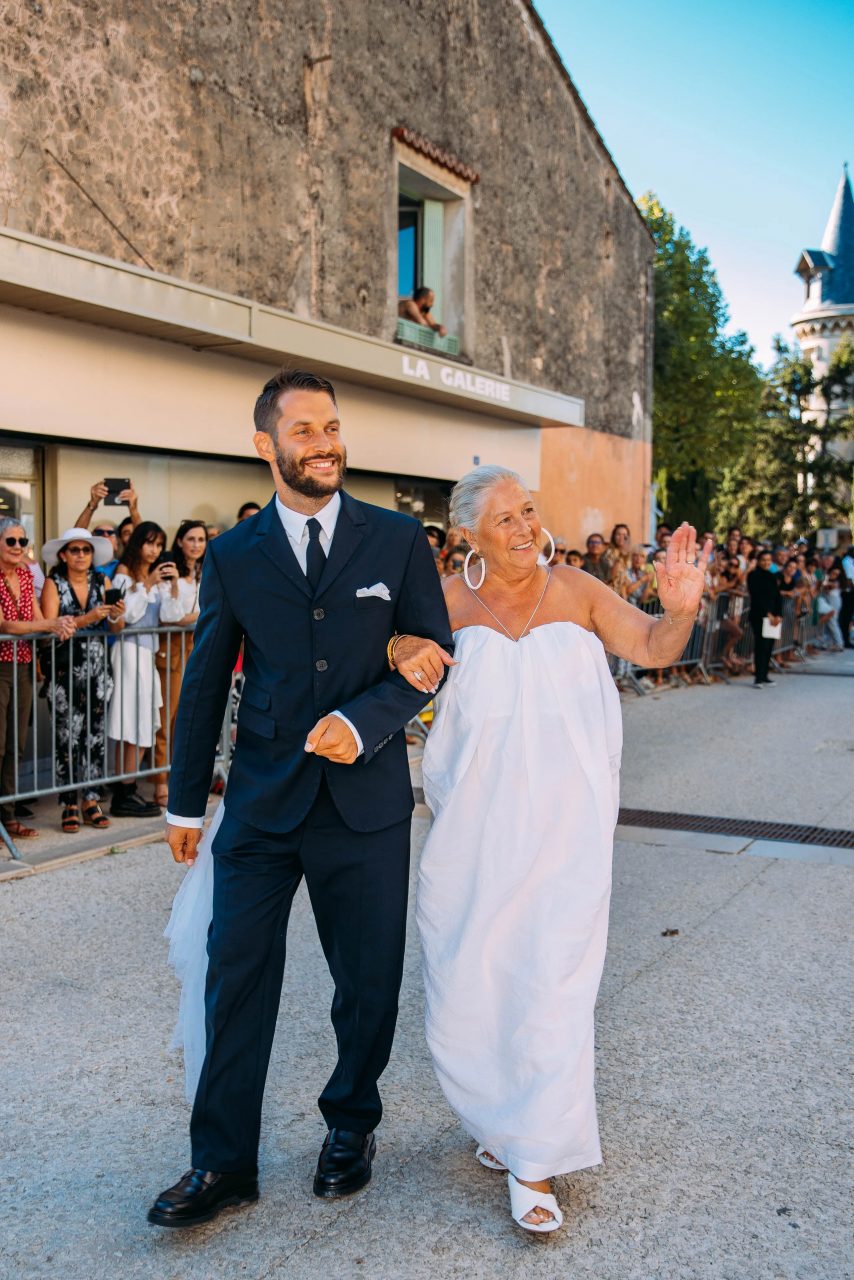 Jacquemus 設計師 Simon Porte Jacquemus 結婚了！直擊南法婚禮現場