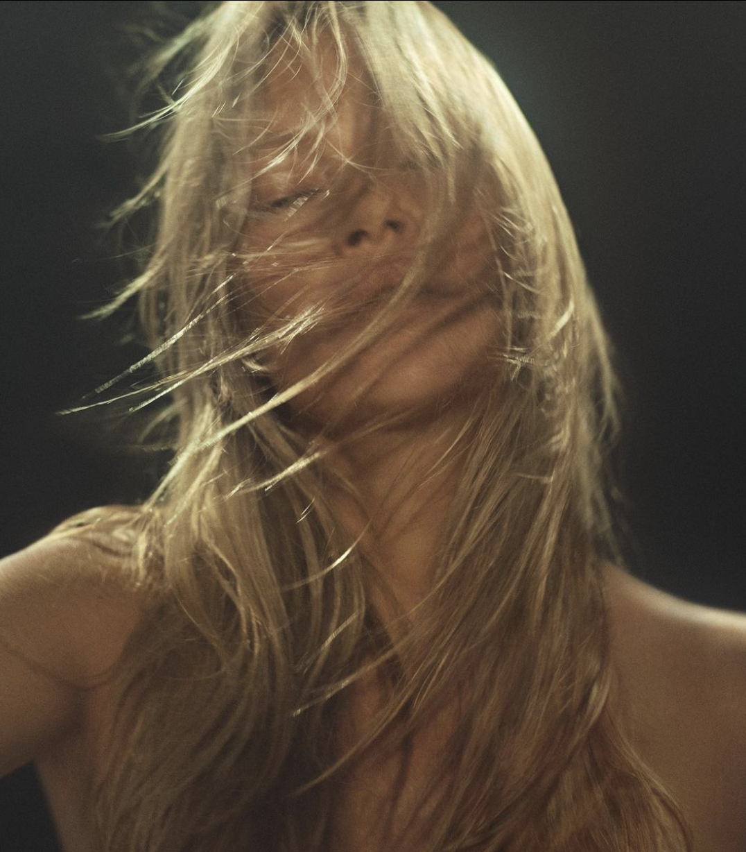 超模Kate Moss 9月推出Wellness品牌 COSMOSS滋潤肌膚與身心靈