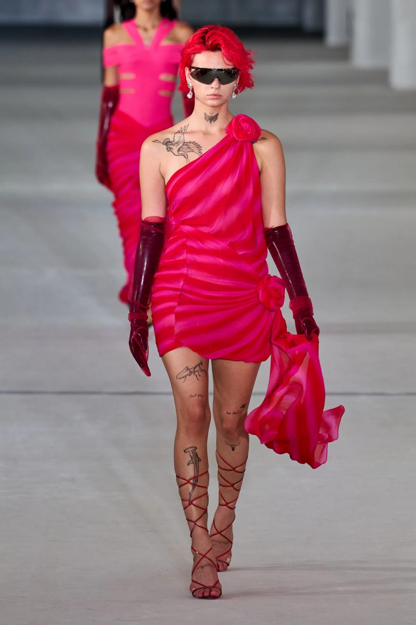 Prabal Gurung  為「不合群」的人而設計，一場關於勇敢地表達自我的革命 | Spring/Summer 2023