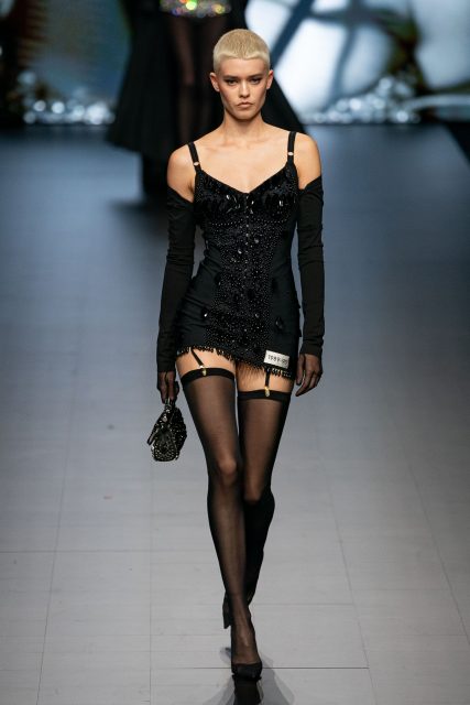 Dolce & Gabbana 破天荒邀來 Kim Kardashian?一起重塑品牌經典「La Dolce Vita」設計 | Spring/Summer 2023