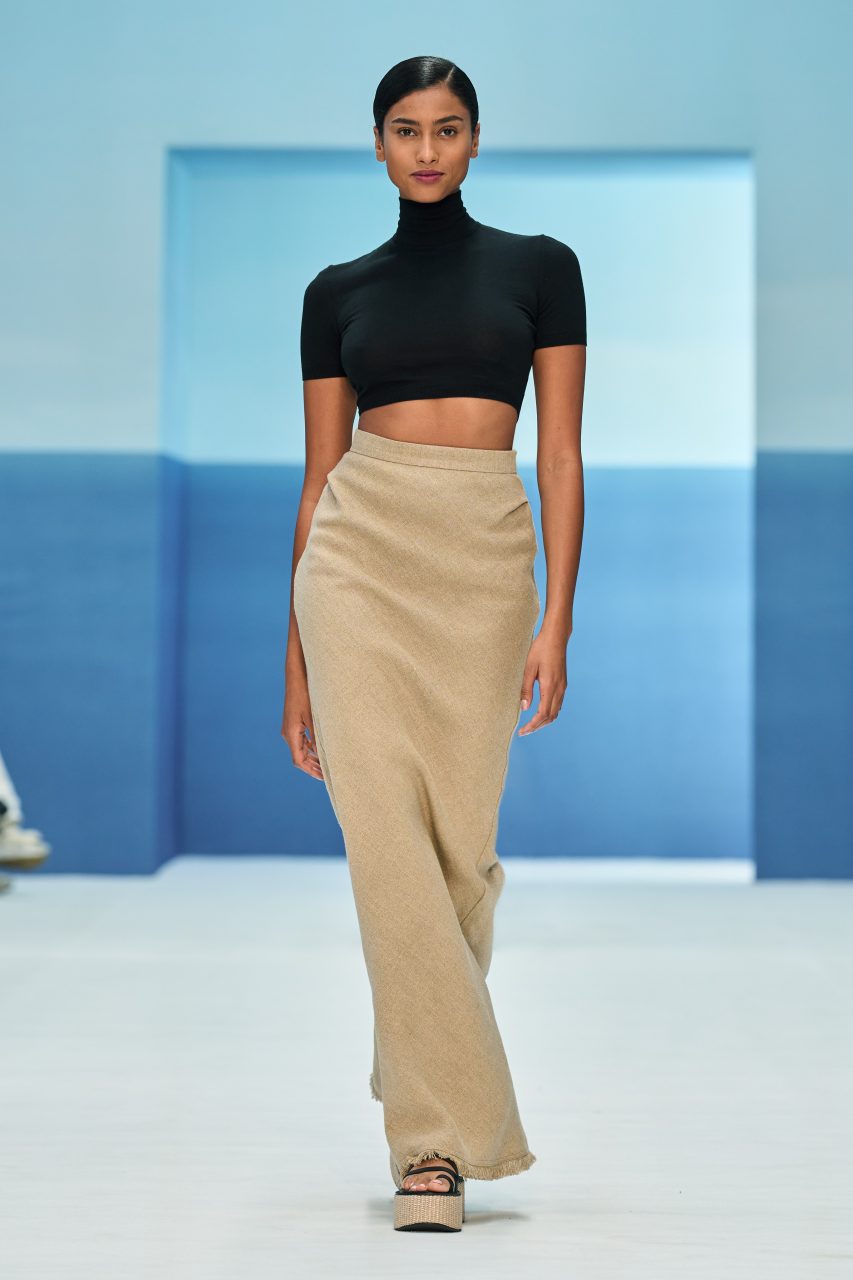 Copilot - fashionShowID:632aef7006377e01c5304453 - assetID:632c4d82a50112cdb12eb072